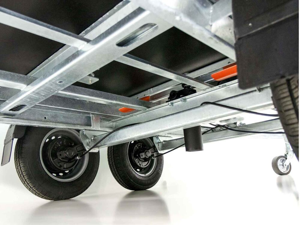 Debon Dreiseitenkipper 180×306 2,6t|E-Pumpe|BWA