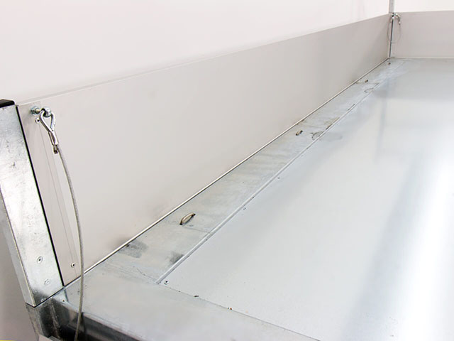 Debon Dreiseitenkipper DDK 180×306 2,6t|E-Pumpe|Rampen|Stützen