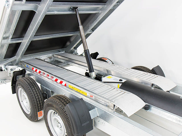 Debon Dreiseitenkipper DDK 180×306 2,6t|E-Pumpe|Rampen|Stützen