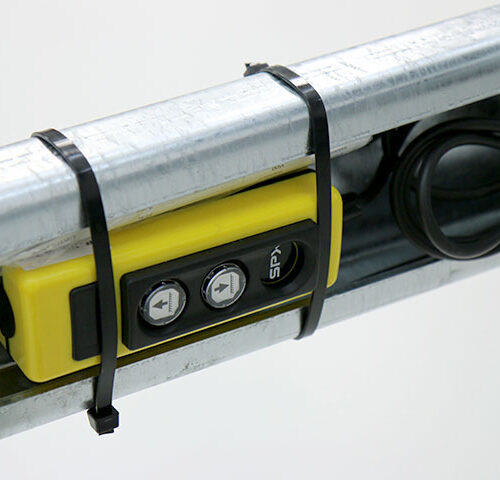 Debon Dreiseitenkipper DDK 180×306 2,6t|E-Pumpe|Rampen|Stützen