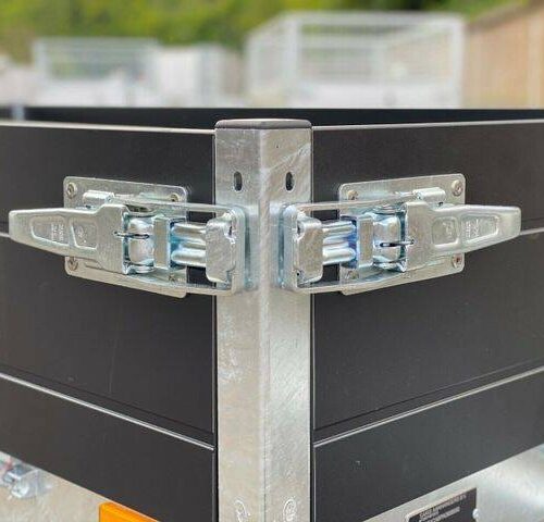 Saris PL 256 Kastenanhänger 150 1500 kg Black Edition