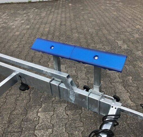 Bootstrailer TPV BA 3500kg mit Seilwinde und verstärktem Rahmen