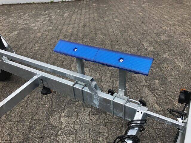Bootstrailer TPV BA 3500kg mit Seilwinde und verstärktem Rahmen