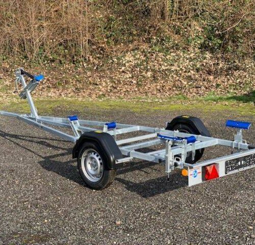 ba-750kg-mit-gurtwinde Bootstrailer TPV BA 750kg mit Gurtwinde - eine Marke von Böckmann