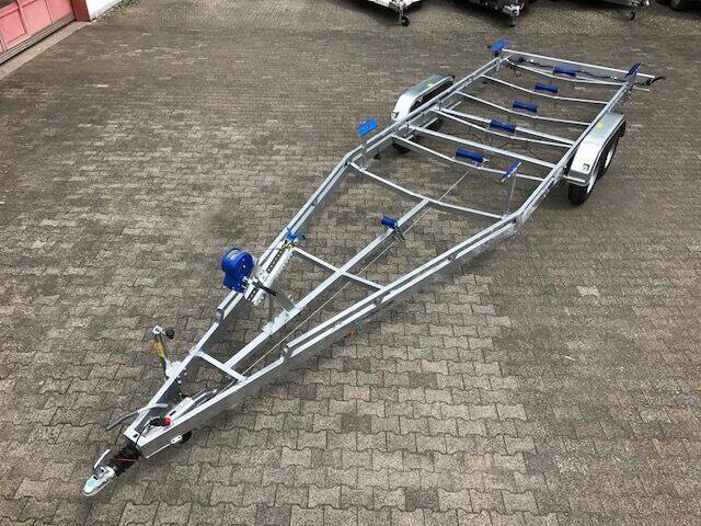 Bootstrailer TPV BA 3500kg mit Seilwinde und verstärktem Rahmen