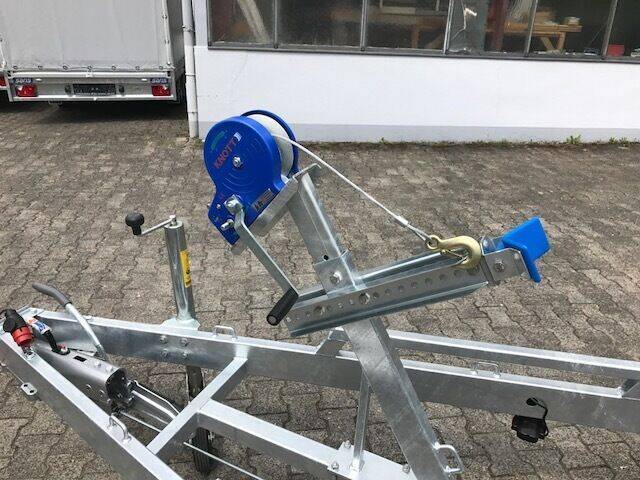Bootstrailer TPV BA 3500kg mit Seilwinde und verstärktem Rahmen