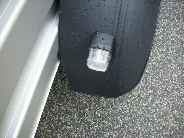 Kastenanhänger Böckmann TL-AL 2513/135 mit H-Gestell und Seitenreeling