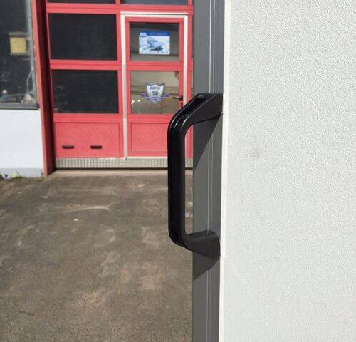 Kofferanhänger Böckmann KT 3015/27 M - mit Auffahrrampe