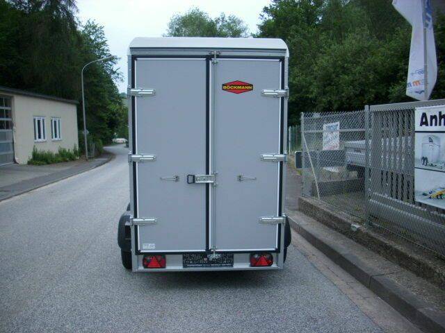 Kofferanhänger Böckmann KT 3015/27 M - 2.700kg - mit Flügeltüren
