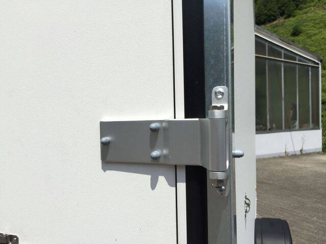 Kofferanhänger Böckmann KT 3015/27 M - 2.700kg - mit Flügeltüren