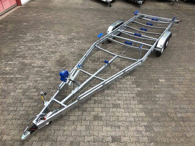 bootstrailer-boeckmann Bootstrailer TPV BA 3500kg mit Seilwinde und verstärktem Rahmen