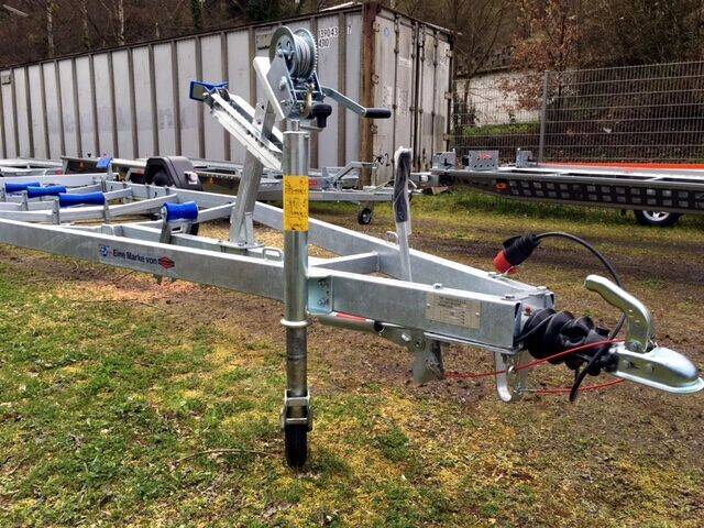 Bootstrailer TPV BA 1300kg mit Seilwinde - eine Marke von Böckmann
