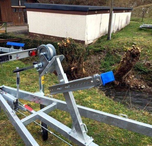 Bootstrailer TPV BA 1300kg mit Seilwinde - eine Marke von Böckmann