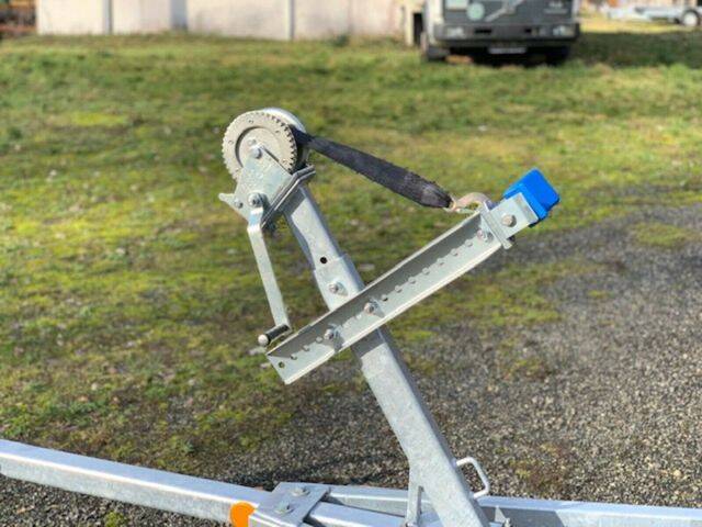 bugauflage Bootstrailer TPV BA 750kg mit Gurtwinde - eine Marke von Böckmann