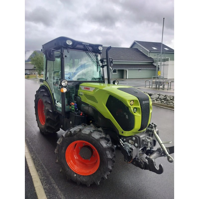 CLAAS NEXOS 240L