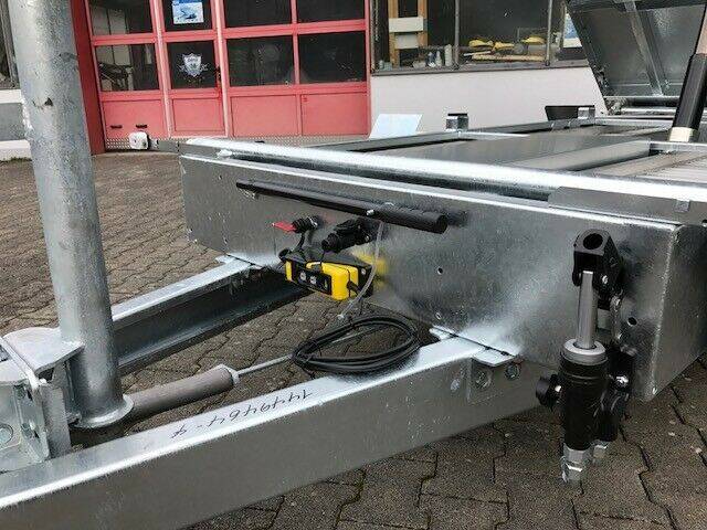 Dreiseitenkipper Humbaur HTK 3000.31 - 3.000kg elektrisch kippbar!