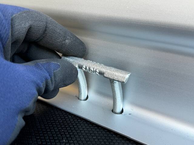 Planenanhänger Saris McAlu Pro DV 135 - mit Plane und Spriegel