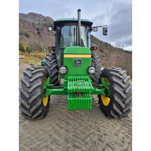 John Deere 2850