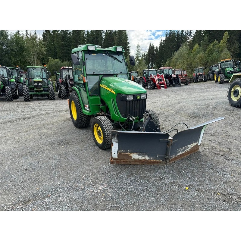 John Deere 3120