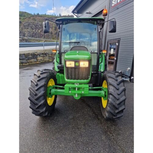 John Deere 5075E