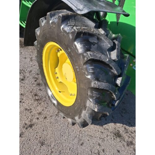 John Deere 5115M