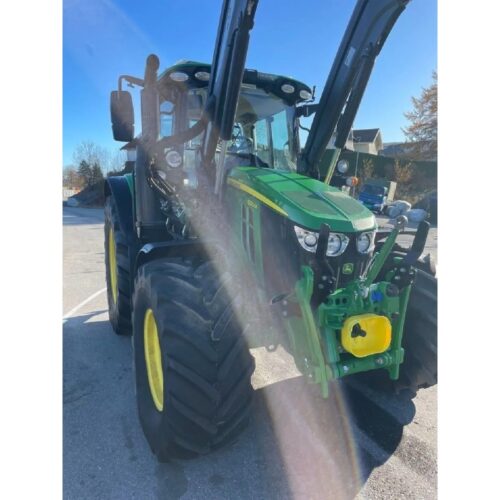 John Deere 6120M