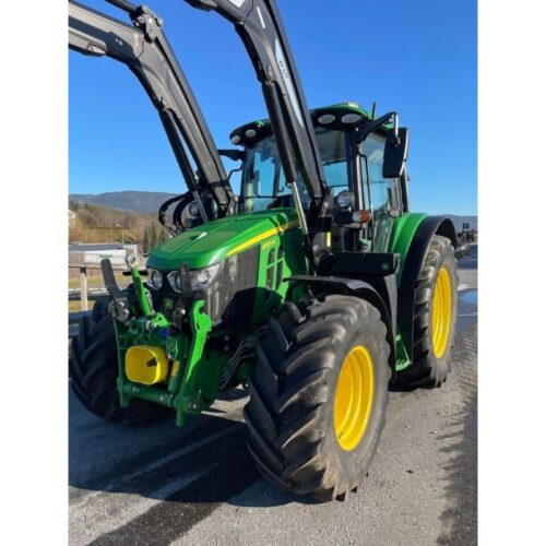 John Deere 6120M