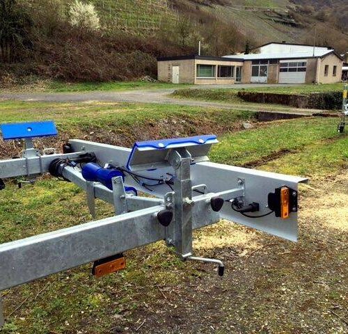 Bootstrailer TPV BA 1300kg mit Seilwinde - eine Marke von Böckmann