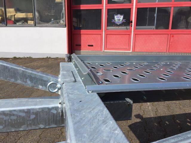 Autotransporter Stema ATOUR Grande – 5 Meter Autotransporter – kippbar