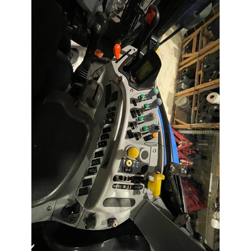 New Holland T6040 CE