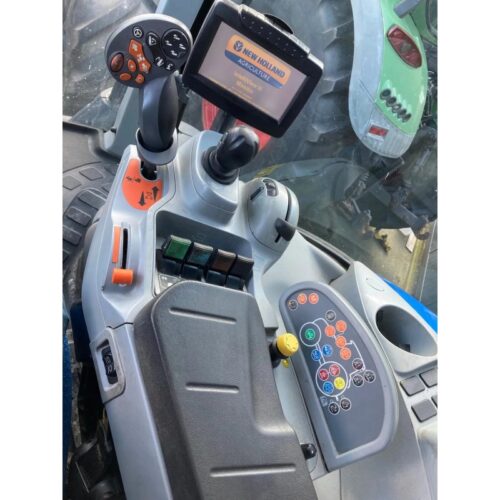 New Holland T7.210AC