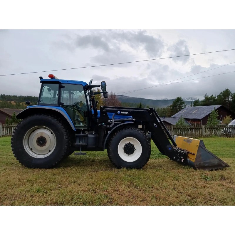 New Holland TM165