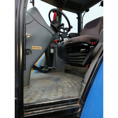 New Holland TM165