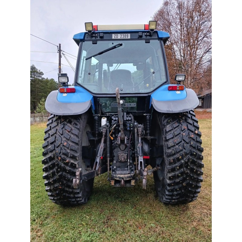 New Holland TM165