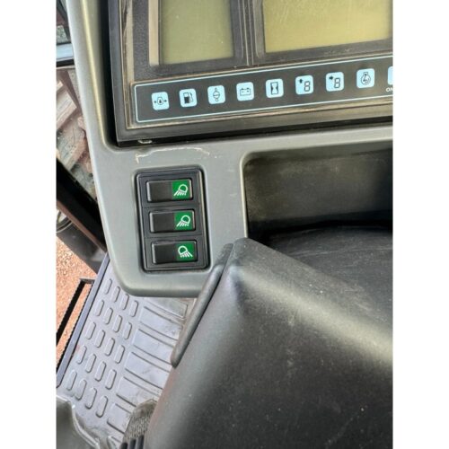 New Holland TS100 mit Trima 4.1P. Front-/hydraulischer Nebenantrieb.