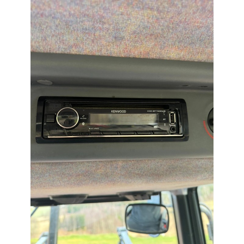 New Holland TS100 mit Trima 4.1P. Front-/hydraulischer Nebenantrieb.