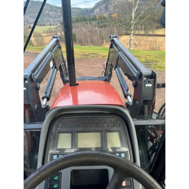 New Holland TS100 mit Trima 4.1P. Front-/hydraulischer Nebenantrieb.