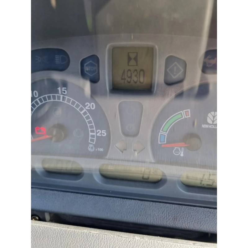 New Holland TS130A