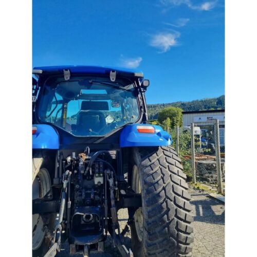 New Holland TS130A
