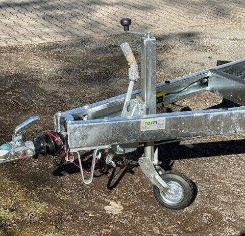 Kipper Saris K1 306 170 2700 E - Elektrisch mit Schienenschächten