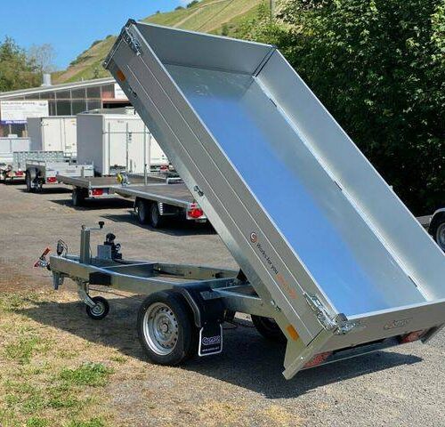 Kipper Saris K1 256 150 1500 Heckkipper mit Handpumpe