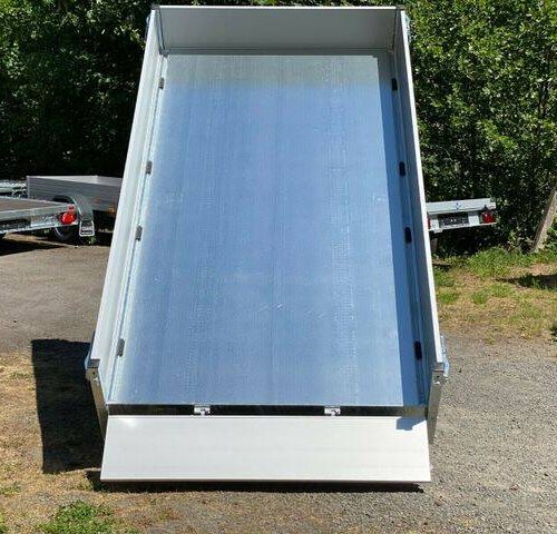 Kipper Saris K1 276 150 2700 kg mit Handpumpe