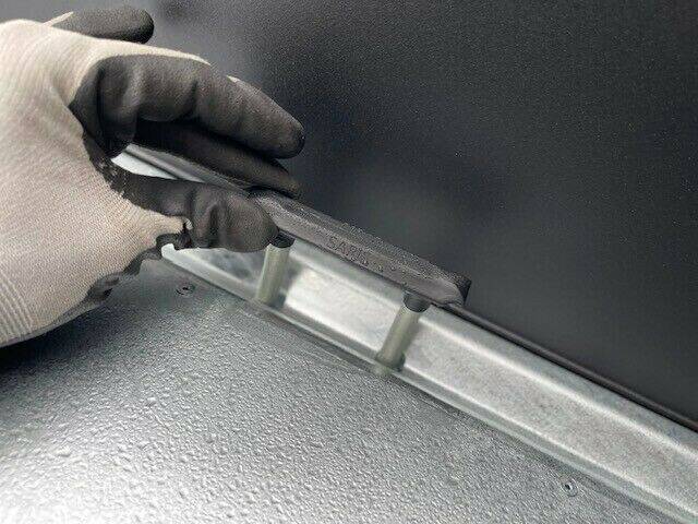 Dreiseitenkipper Saris K3 306 170 2700 E Black Edition - Rampenschächte