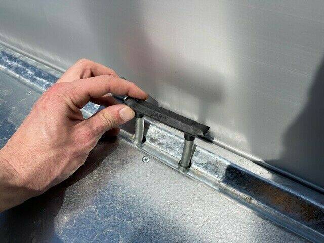 Dreiseitenkipper Saris K3 306 170 2700 E elektrisch mit Rampenschächten