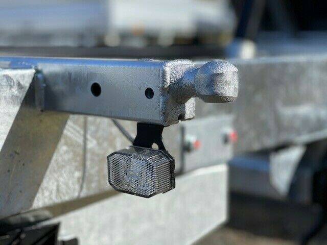 Dreiseitenkipper Saris K3 306 170 2700 E elektrisch mit Rampenschächten