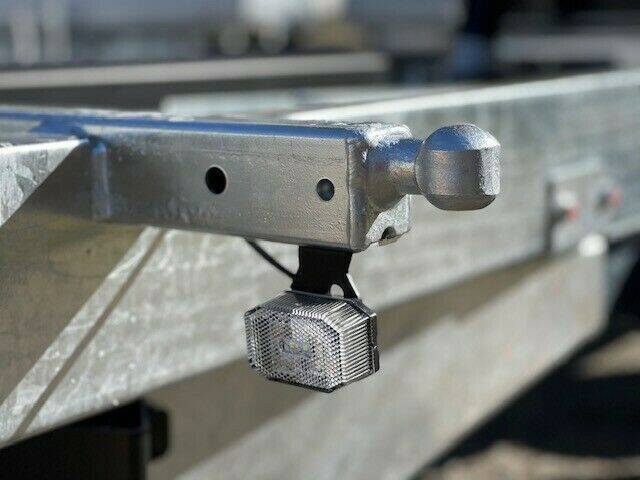 Dreiseitenkipper Saris K3 356 184 3500 - elektrisch mit Rampenschächten