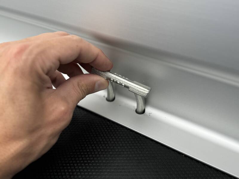 Kastenanhänger Saris McAlu Pro DV 75 - robuster Aluminium Kastenanhänger