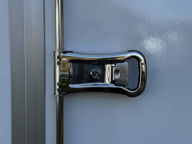 Kofferanhänger Saris Saris GO 356 169 200 2700 glatte Aussenwände (GFK)