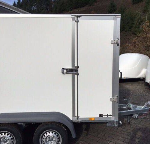 Kofferanhänger Saris FW 2000 - 305x152x180cm - Koffer mit Seitentür!