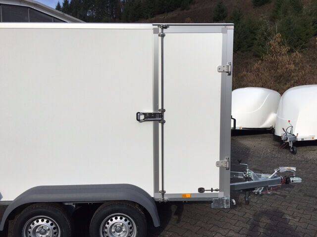 Kofferanhänger Saris FW 2000 - 305x152x180cm - Koffer mit Seitentür!